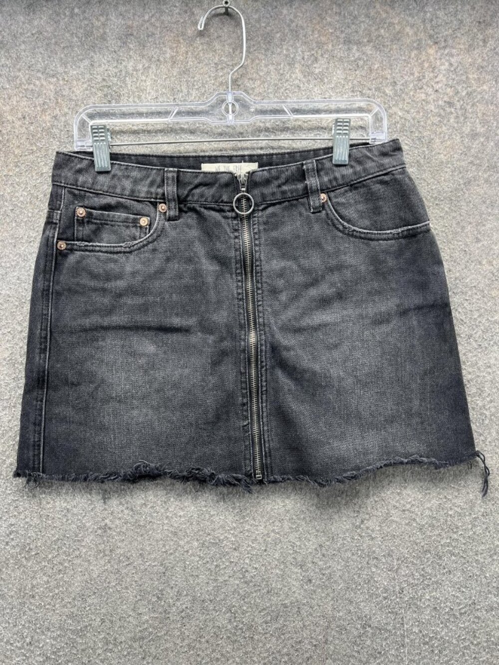 We The Free People Skirt Womens 28 Black Denim Mini Zip Front Raw Hem Pockets